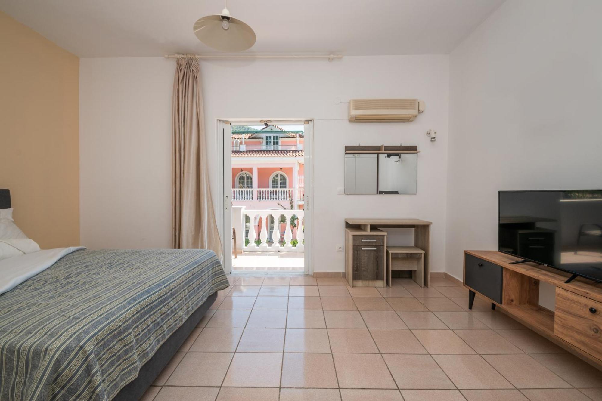 Markella Holiday Resort By "Elite" Marathias  Exterior photo
